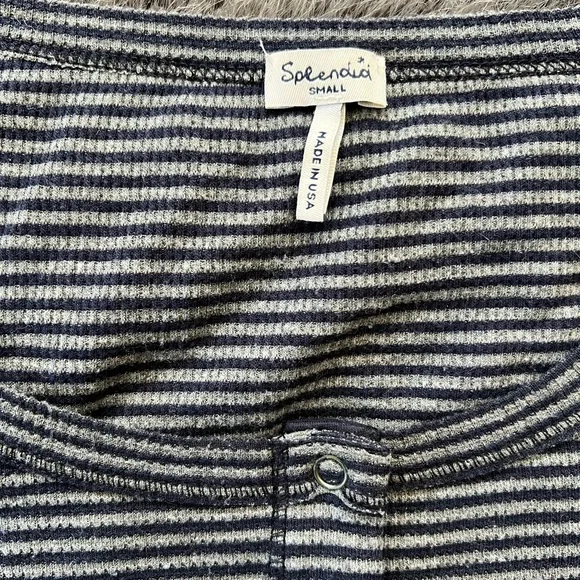 Splendid Striped Henley

Grey + navy waffle fabric with snaps - Picture 2 of 4